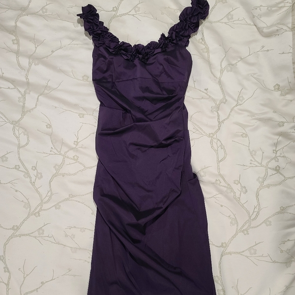Aubergine off the shoulder Le Château dress - Picture 3 of 9